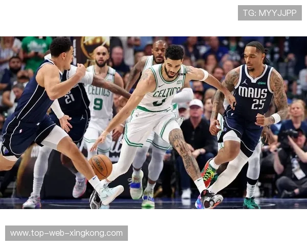 凯尔特人进攻效率排名联盟第二，团队配合默契，打造无懈可击的进攻体系